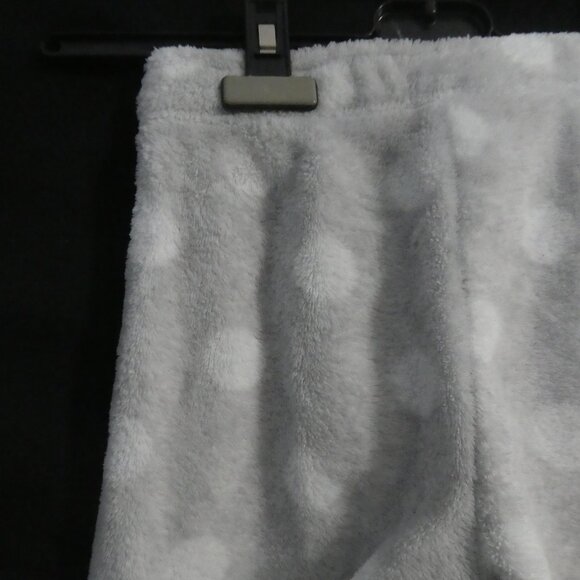 GEORGE | small (7-8) | Fuzzy Fleece Grey Pajama Bottoms W/ White Dots - Picture 10 of 16